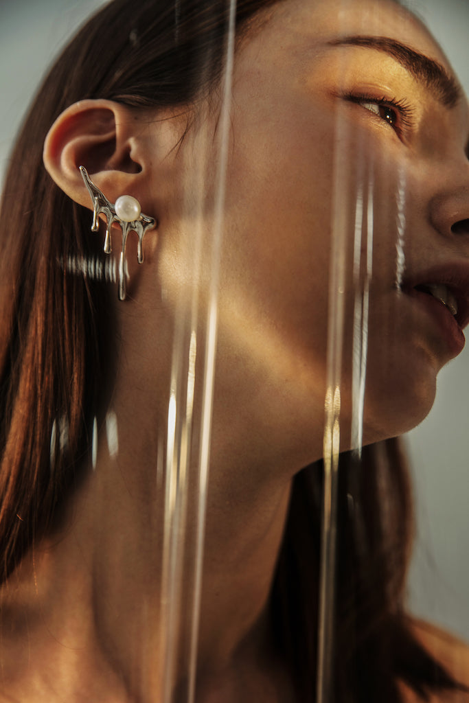 Silver Dripping Pearl Earrings