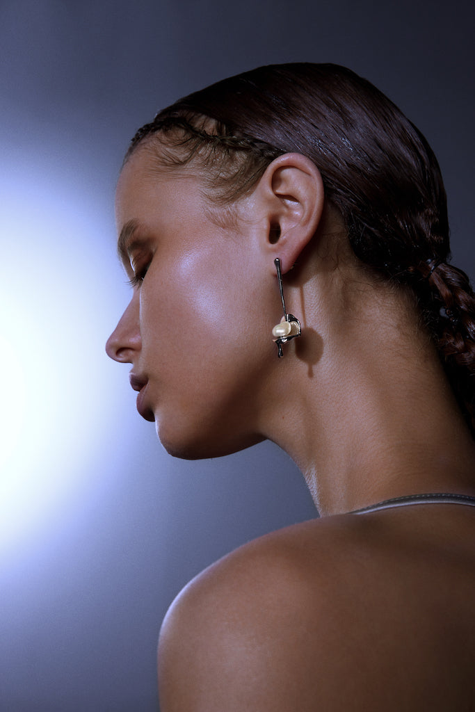 Entangled Asymmetric Earrings