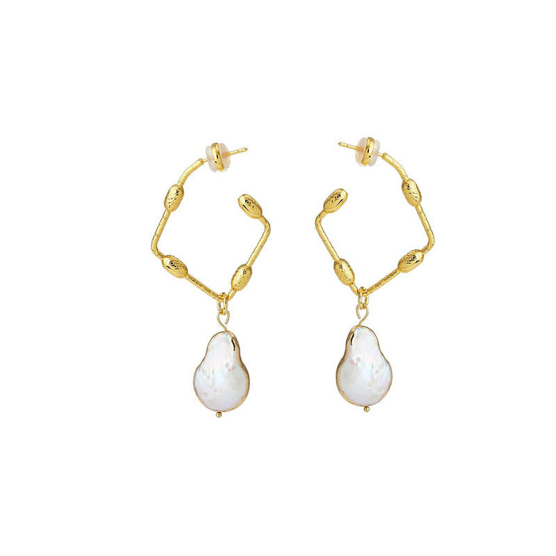 Diamond-shaped Pearl Earrings